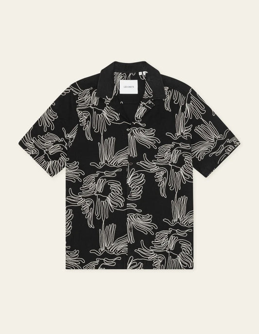 LES DEUX Liam AOE Flower SS Shirt Loose fit black
